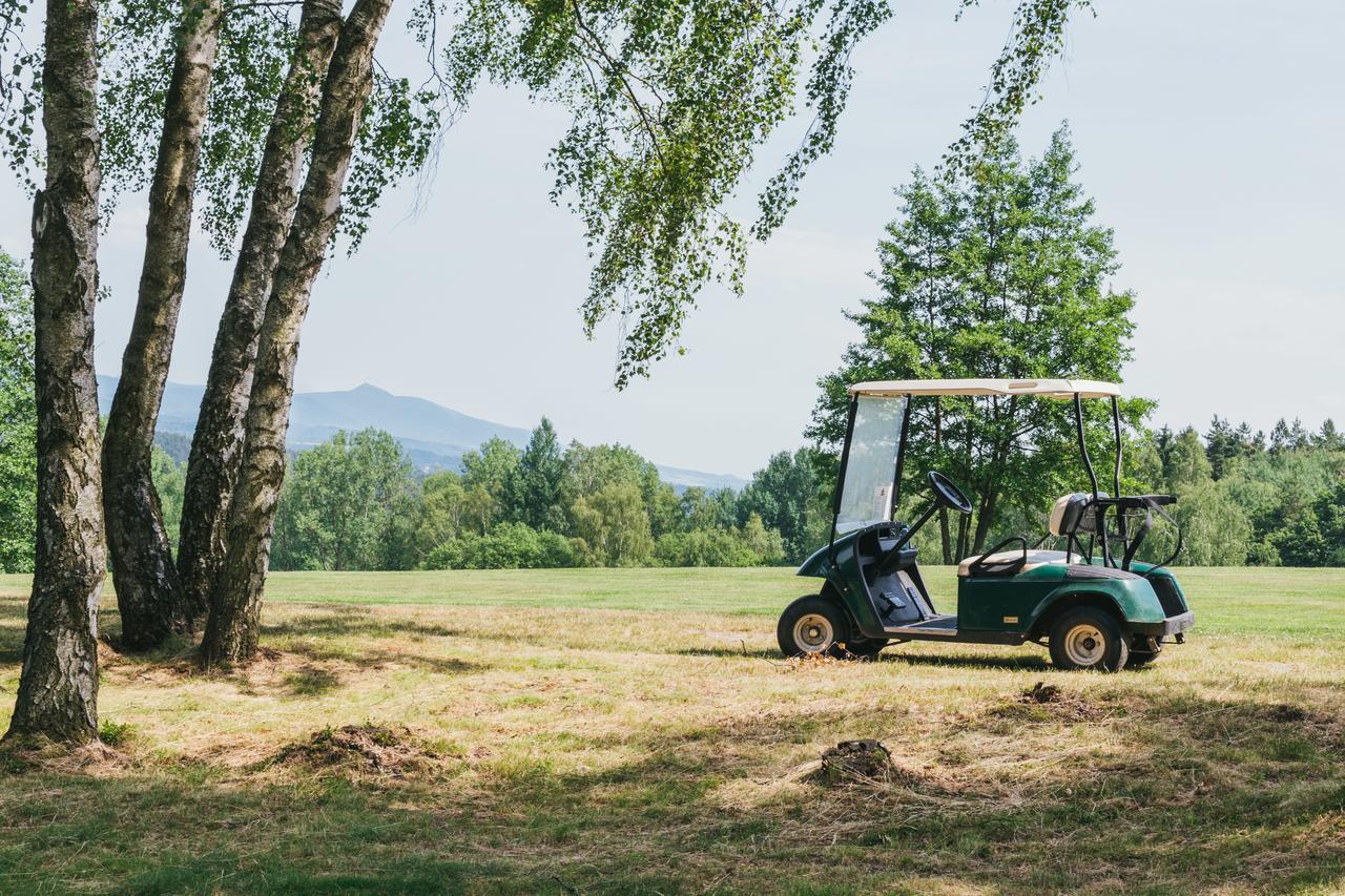 Resort Malevil Jablonné v Podještědí Exteriör bild